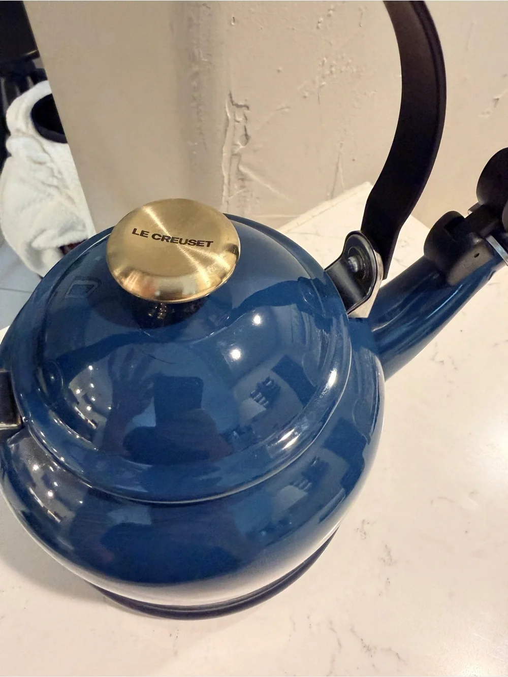 Le Creuset 1.25 Qt Whistling Tea Kettle Agave Blue Enamel on Steel w/ Gold Knob